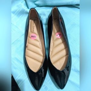 Flat shoes for women
